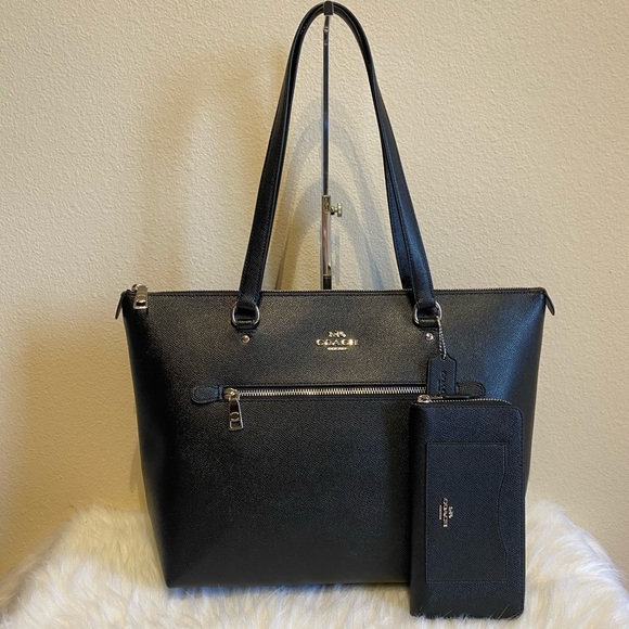 Coach purse and wallet set - Picture 1 of 8